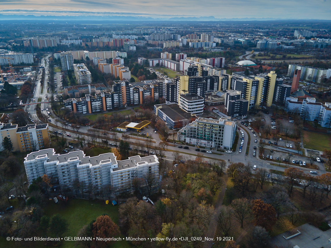 19.11.2021 - Luftbilder von der Baustelle Karl-Marx-Ring 53-57c in Neuperlach